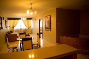 Interior - Tropical Inn (Guayaquil)