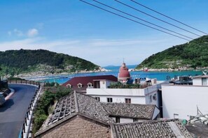 Unclassified image, 4 of 44, button - Haipai Inn (Pingyang)
