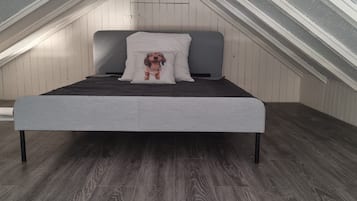 1 slaapkamer, een strijkplank/strijkijzer, wifi, beddengoed