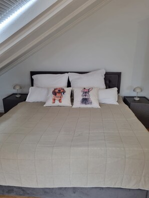 1 dormitorio, tabla de planchar con plancha, wifi gratis y ropa de cama