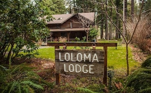 Exterior - LOLOMA LODGE - Riverfront Cabin #1
 (McKenzie Bridge)