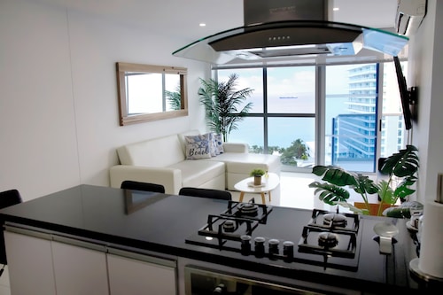Luxurious 2/2 Apartment Retreat with Stunning Sea Views in Santa Marta, Colombia