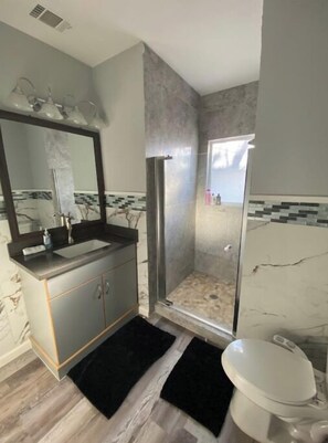 Håndklæder, Sæbe, Toiletpapir