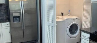 Modern Comfort Minutes from Downtown & Universities ! Walk to Dining & Nightlife