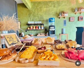 매일 뷔페 무료 아침 식사 포함