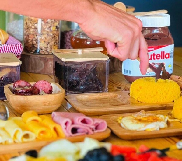 Free daily buffet breakfast