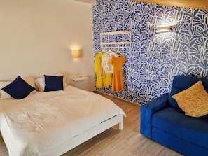 1 habitación, tabla de planchar con plancha, wifi y ropa de cama