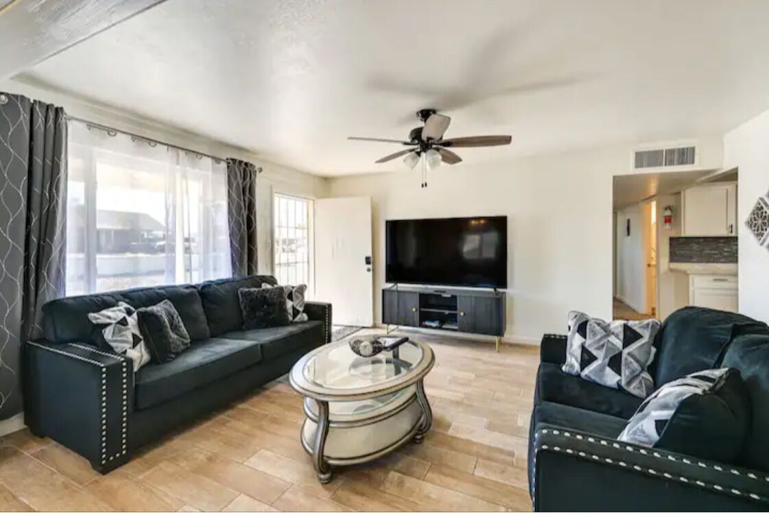 Cozy & Peaceful Yuma Vacation Rental w/Private Pool 