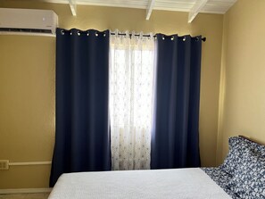 2 quartos, escrivaninha, ferros/tábuas de passar roupa, Wi-Fi