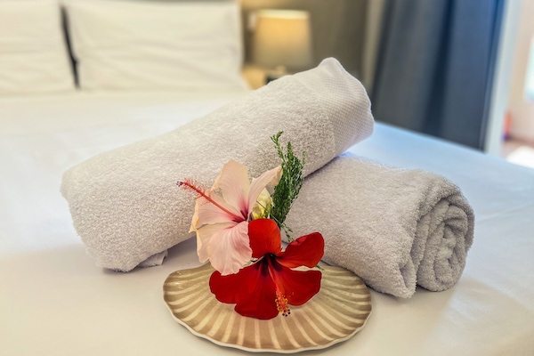 Deluxe Double Room | In-room safe, desk, laptop workspace, blackout curtains