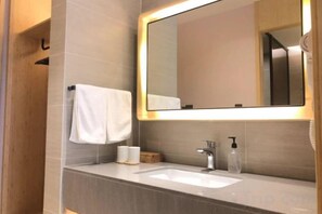 Bathroom - JI Hotel (Mudanjiang Railway Station) (Mudanjiang)