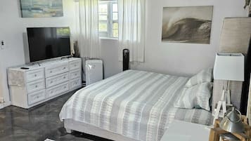 1 bedroom, desk, iron/ironing board, free WiFi