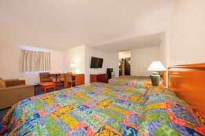 2 King Bed | Desk, iron/ironing board, free WiFi, bed sheets - Unicorn Inn by OYO Portland (Portland)