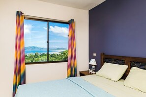 4 عدّة غرف نوم وخزنة داخل الغرفة ومكتب وواي فاي مجانًا