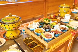 Unclassified image, 2 of 34, button - Lugu Lake Mosuo Home Hotel (Yanyuan)