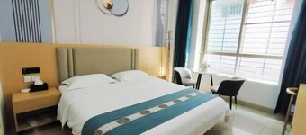Dinghu Tiantian Business Hotel