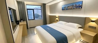 Dinghu Tiantian Business Hotel