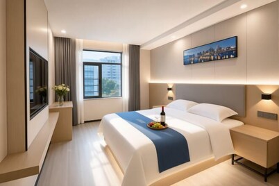 Dinghu Tiantian Business Hotel