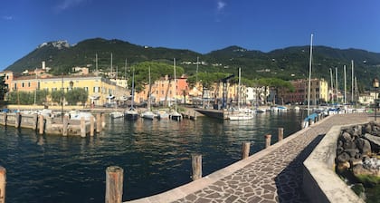 Casa Fornico 2, with terrace and partial lake view in quiet position