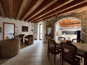 تلفزيون، كُتُب