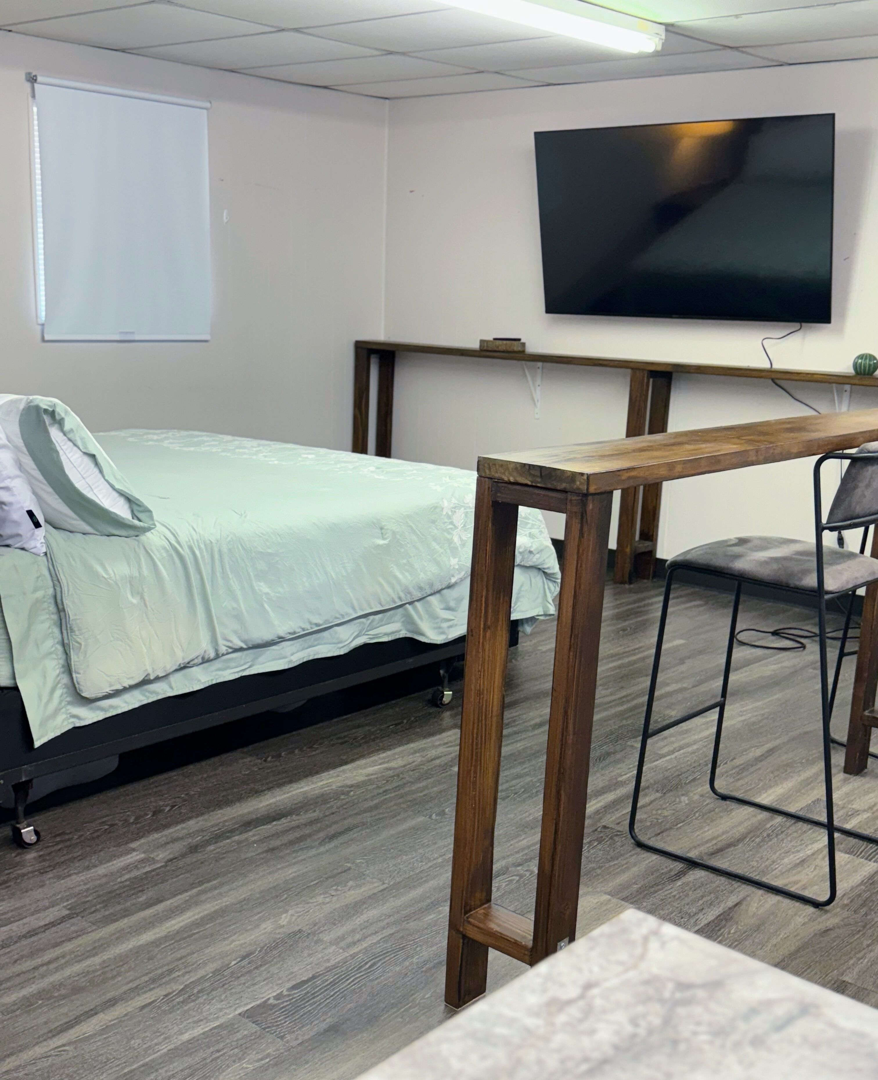 Cozy studio in charming Bryan with AC and WiFi