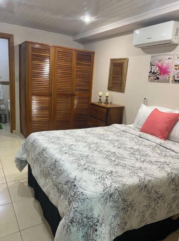 1 bedroom, iron/ironing board, free WiFi, bed sheets