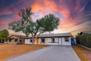 Exterior - Campbell Phoenix (Phoenix)