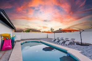 Outdoor pool - Campbell Phoenix (Phoenix)
