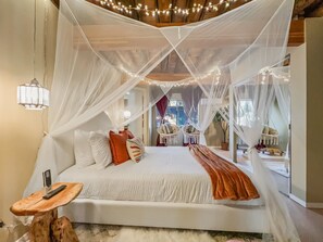 Hus, flere senger, peis, fjellutsikt (Glade Payson) | 4 soverom, individuelt dekorert, individuelt innredet og sengetøy