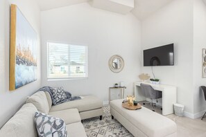 House, Multiple Beds, Lanai, City View (Dayton Coronado Historic District ) | Living area - Dayton Coronado Historic District Phoenix (Phoenix)