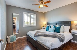 4 Schlafzimmer, individuell dekoriert, individuell eingerichtet