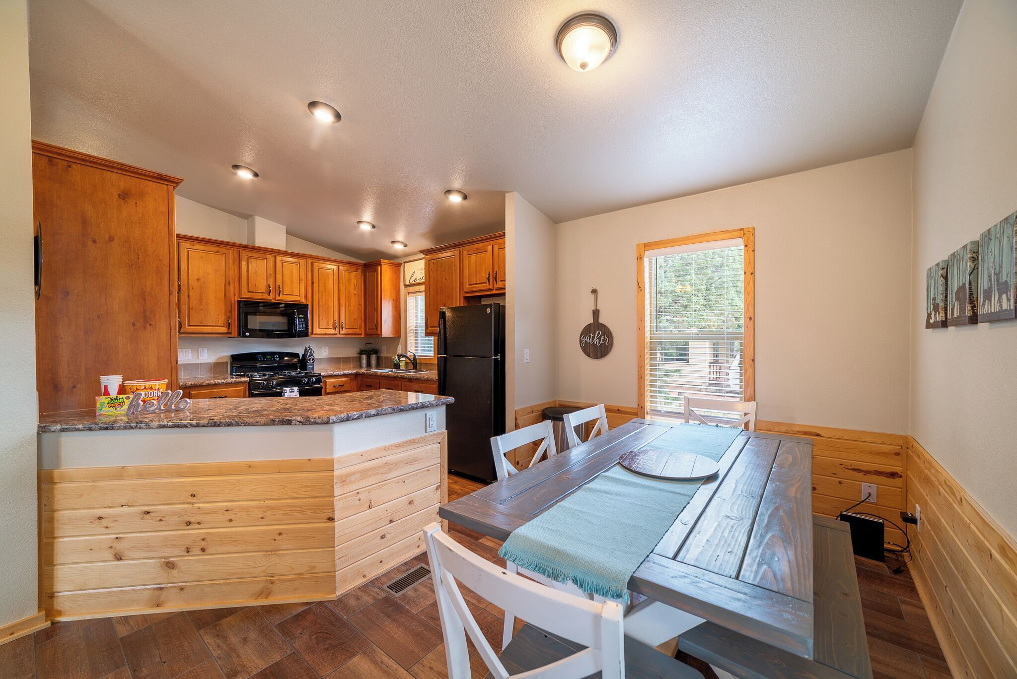 House, Multiple Beds, Patio, Mountain View (Old County Pine) | Private kitchen | Coffee/tea maker