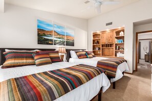 Casa, varias camas, acceso a la alberca, vista a la montaña (Ridgeway Fountain Hills) | Decoración personalizada, muebles diferentes y ropa de cama 