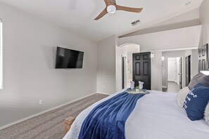 House, Multiple Beds, Pool Access, City View (Merino Mesa) | 4 bedrooms, individually decorated, individually furnished, bed sheets - Merino Mesa (Mesa)