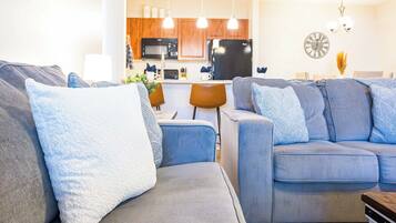 Condo, Multiple Beds, Pool Access, City View (Southern #2068 Mesa) | Living area