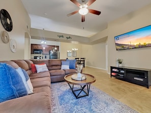 Living area - Southern #3116 Mesa (Mesa)