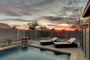 Outdoor pool - Stratford Place Queen Creek (San Tan Valley)