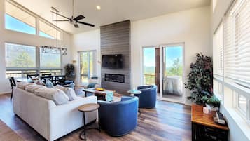 House, Multiple Beds, Balcony, Mountain View (Sundial Circle Pine) | Living area | Fireplace