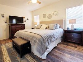 3 habitaciones, decoración personalizada y muebles diferentes 