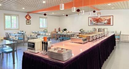 Hejia Hotel (Beijing niujieGuang'anmen Hospital of Traditional Chinese Medicine)