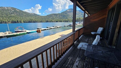Lakeside Condo at Donner Lake - 2 Bdrm. 2 Bath - 1st floor - steps from the lake
