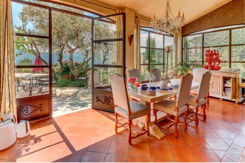 Très Beau mas Avec Piscine Chauffée et Jacuzzi Dans Larrière Pays Niçois