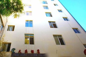 Unclassified image, 5 of 13, button - Tiancheng Hotel (Dali City)