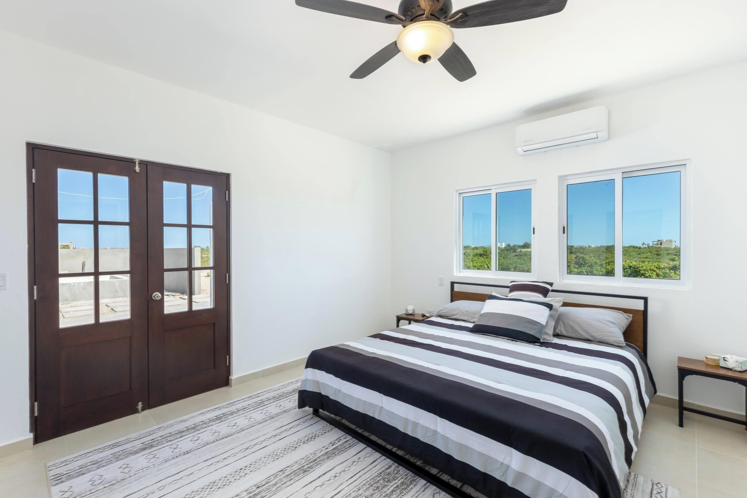 3 多间卧室、免费 WiFi、床单