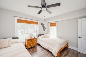 3 habitaciones, tabla de planchar con plancha, wifi y ropa de cama 