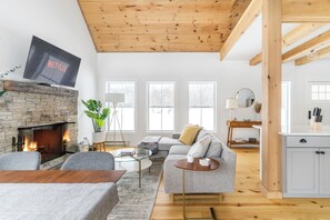 Televisor intel·ligent i llar de foc 