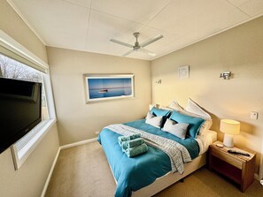 5 habitaciones, escritorio, tabla de planchar con plancha y wifi 