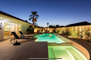A heated pool - Stunningly designed, colorful, fun 3-bedroom house in Central Palm Springs. (Palm Springs)