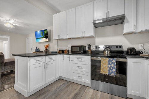 Classy 4BR Family Home Near FSU