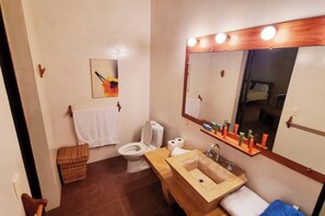 Shower - Ocean Loft # 18 (Los Panamaes)